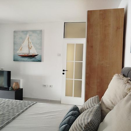 Apartman Iva Novalja Exterior photo
